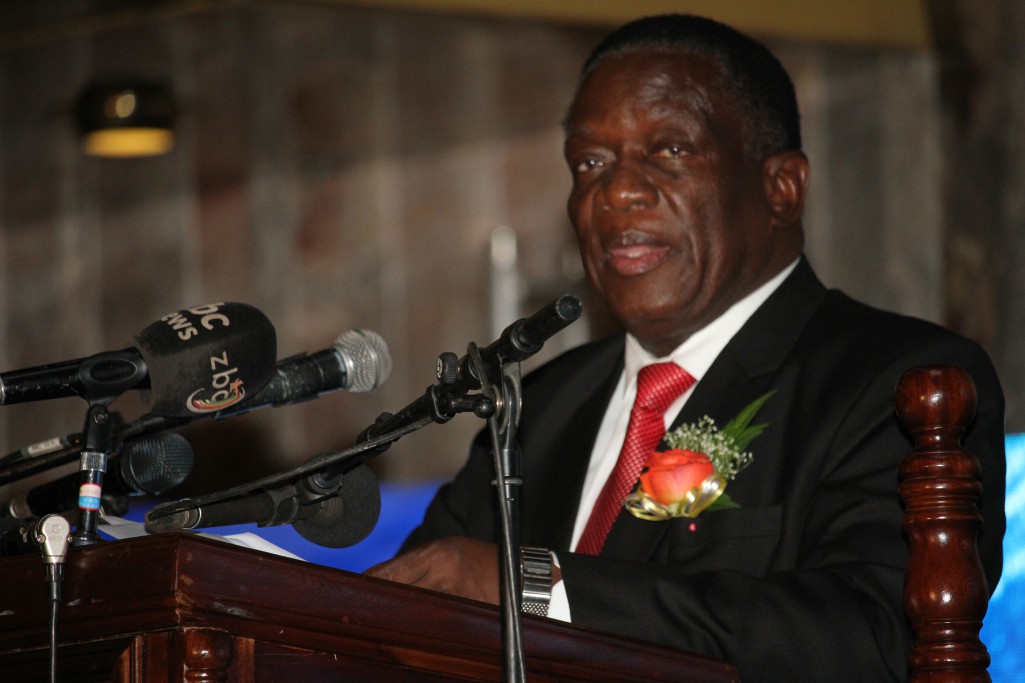 Mnangagwa urge Zimbabweans to vote wisely