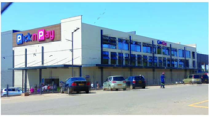 Pick n Pay flags rising risk in Zimbabwe retail sector