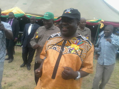  Mnangagwa elbows out Rugeje