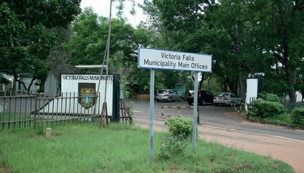 Vic Falls drops case against former director