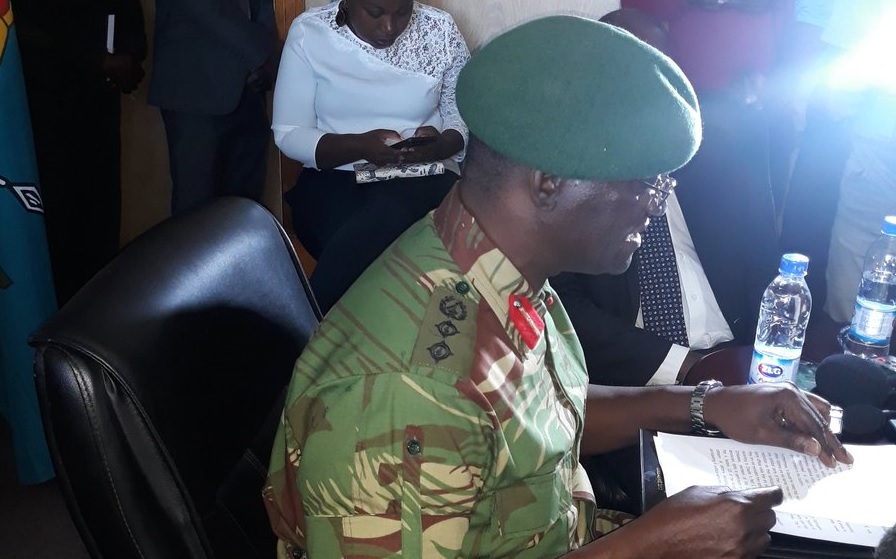 Zim army dodges questions on power transfer