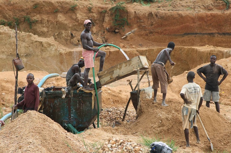 Small scale miners bemoan shortage of funds