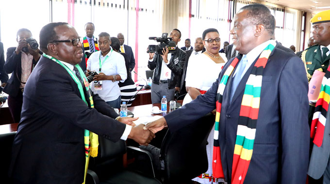  Mnangagwa's Zanu-PF panics