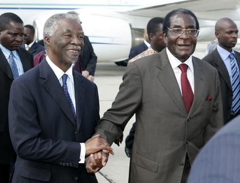 Mugabe, Mbeki in private talks