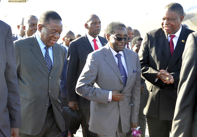 Mugabe returns from medical checkup