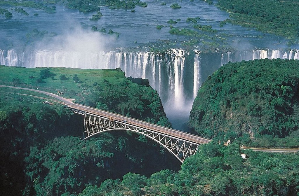 Luxurious hotel for Vic Falls