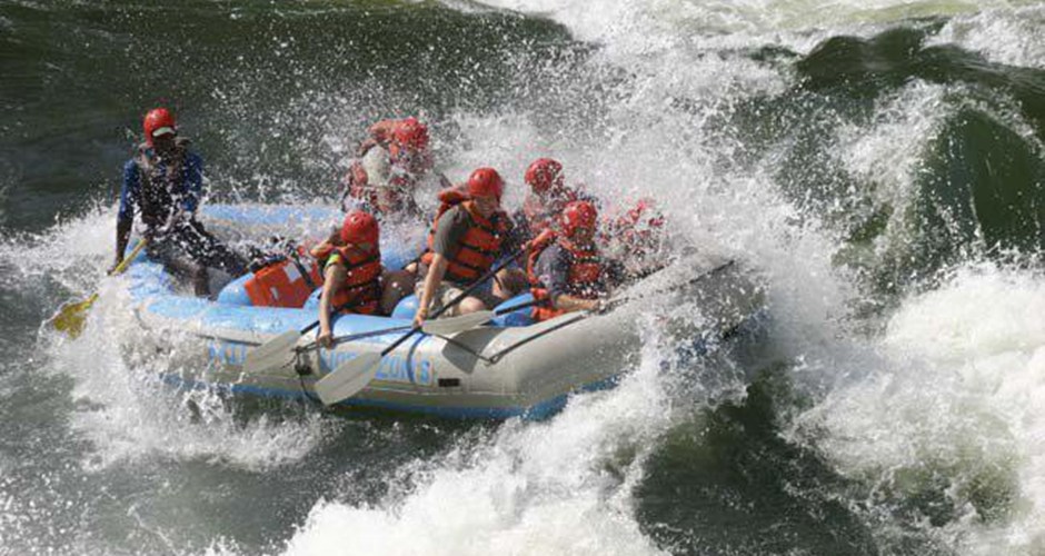 Vic Falls re-opens White water rafting season
