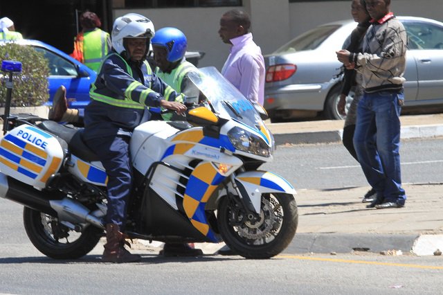 Police crack down on errant motorists